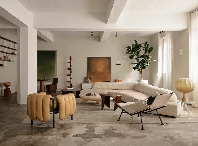 Living space beneath the retained concrete beams